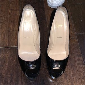 CHRISTIAN LOUBOUTIN BLACK OPEN TOED HEELS